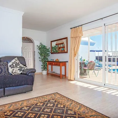 Puerto Del Carmen Sleeps 6 Pool Wifi *